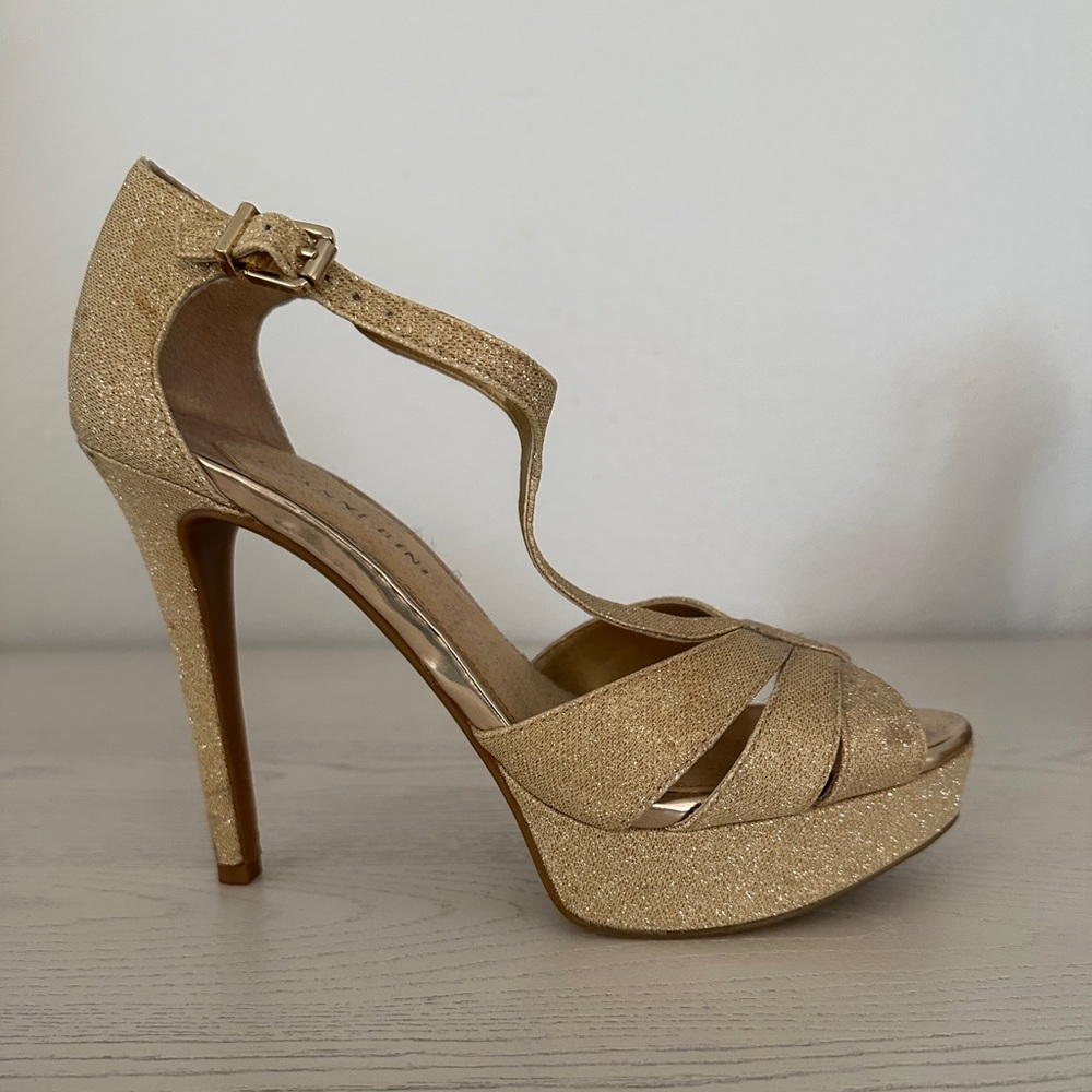Gianni Bini Gold Shoes